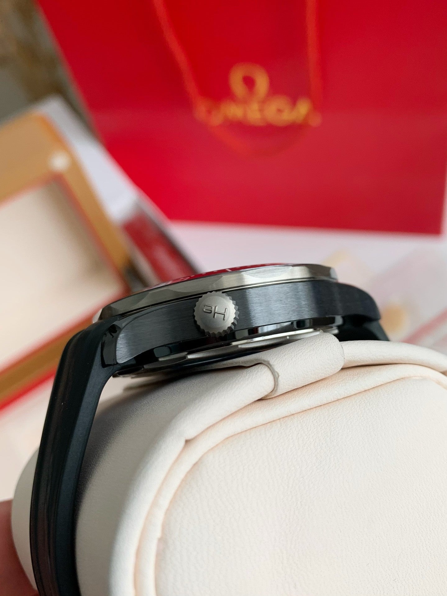 Omega Seamaster Diver 300M Master Chronometer black ceramic