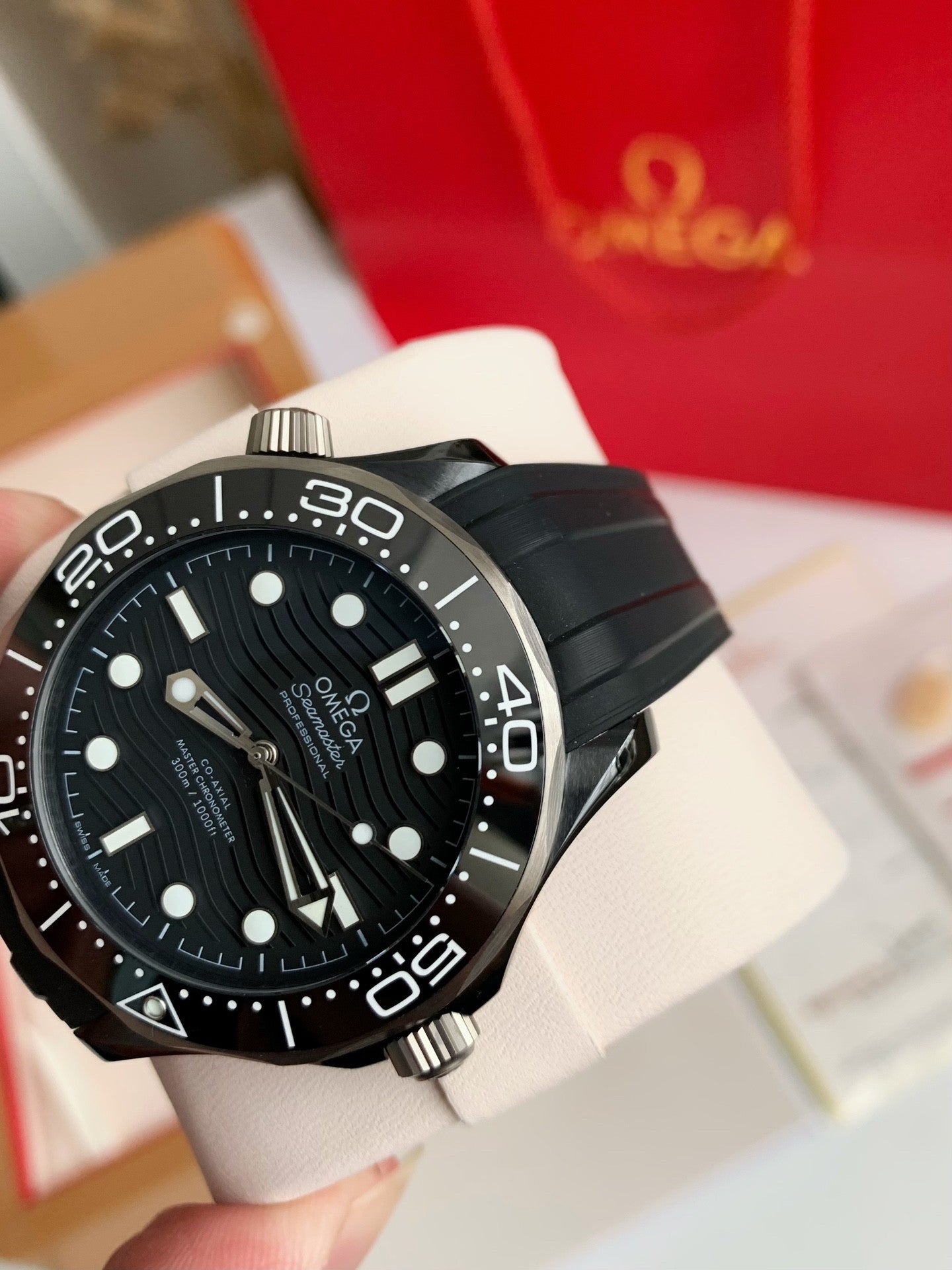 Omega Seamaster Diver 300M Master Chronometer black ceramic