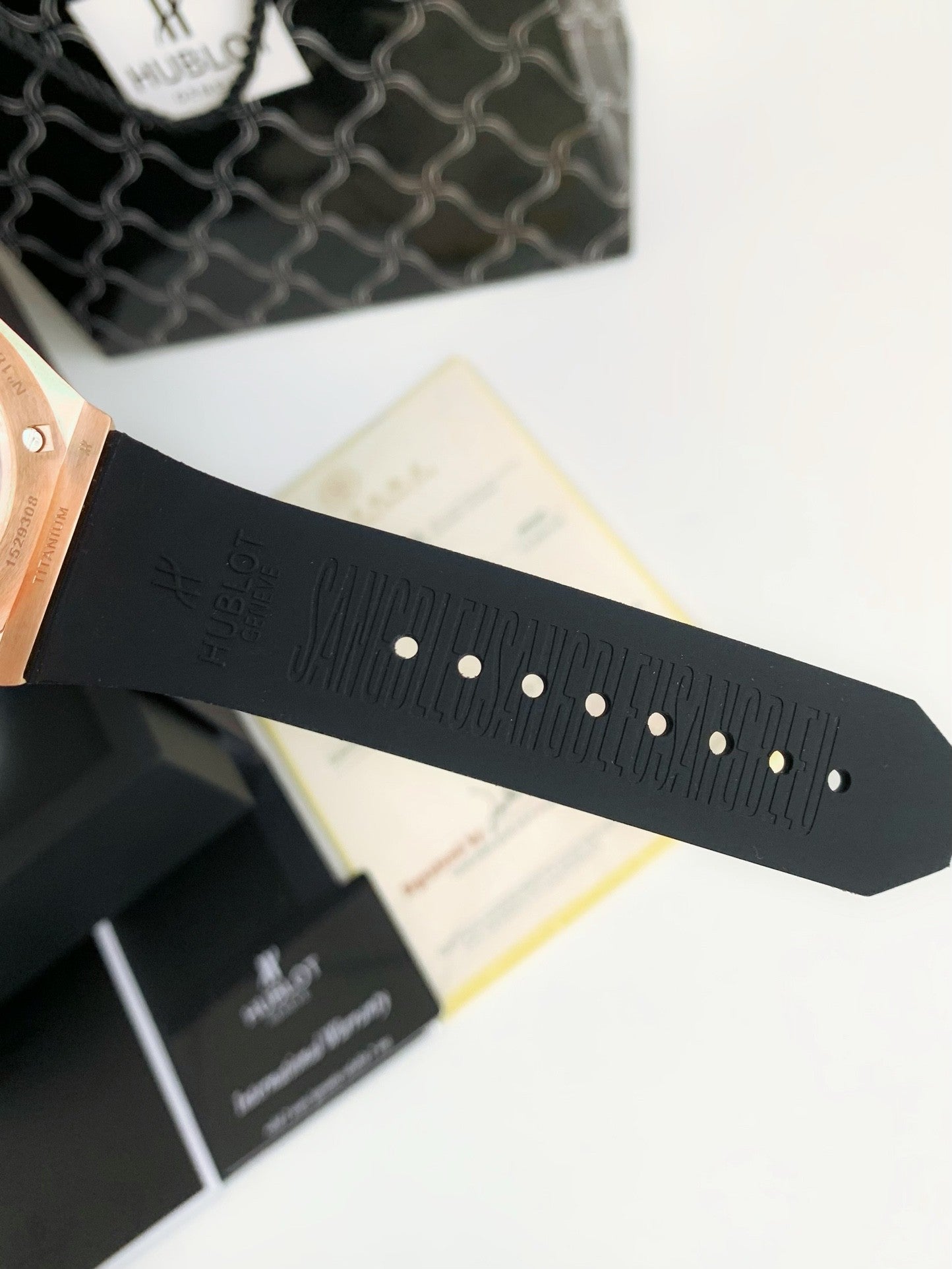 Hublot Big Bang — Rose Gold Diamond Blue