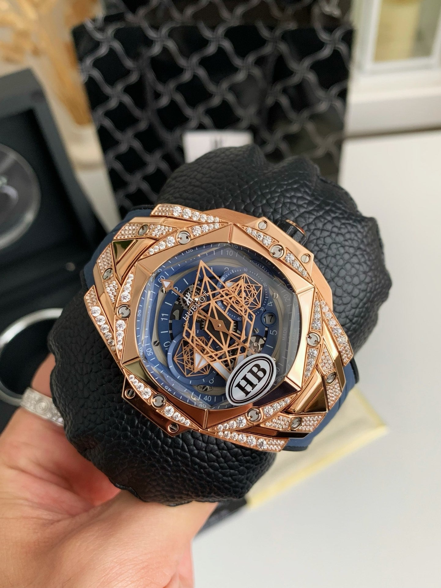 Hublot Big Bang — Rose Gold Diamond Blue