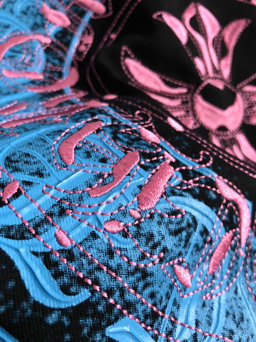 Chrome Heart Neon Horseshoe Tee